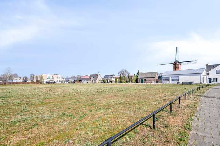 Photo 48 of Wilhelminastraat 34