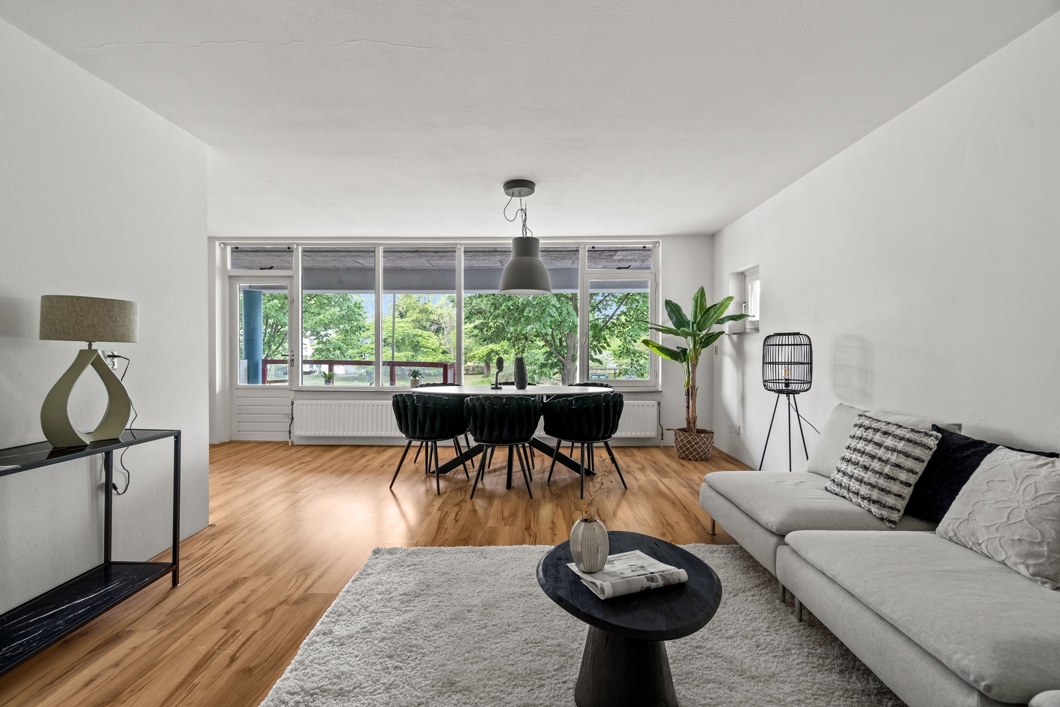 Foto 9 van Aartsbisschop Romerostraat 349