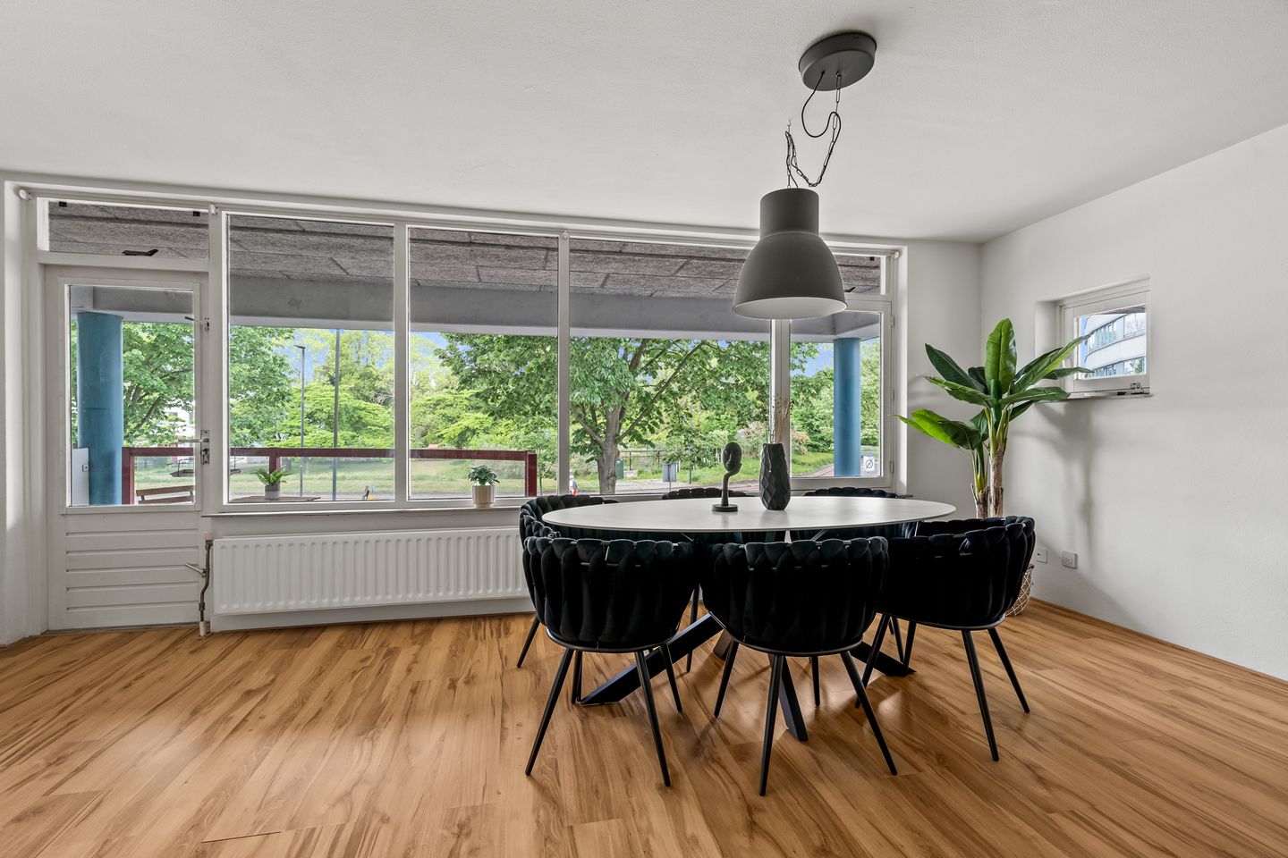 Foto 10 van Aartsbisschop Romerostraat 349