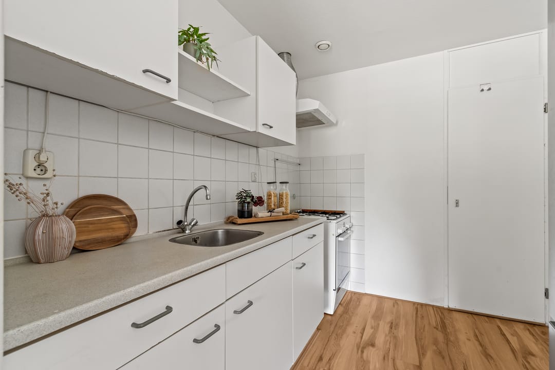 Foto 17 van Aartsbisschop Romerostraat 349