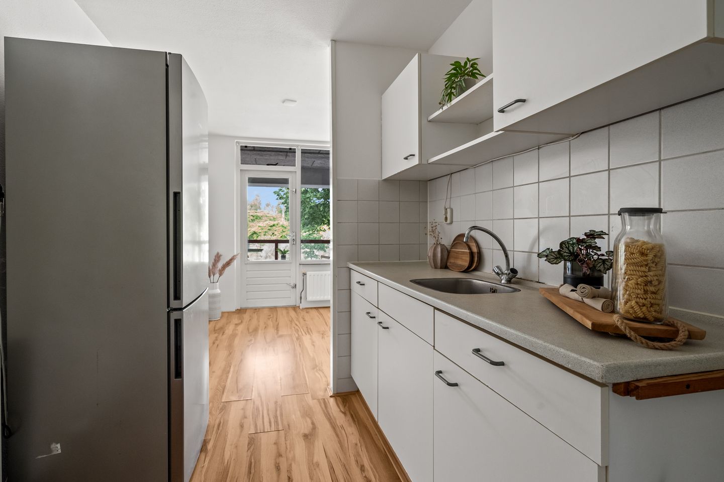 Foto 19 van Aartsbisschop Romerostraat 349