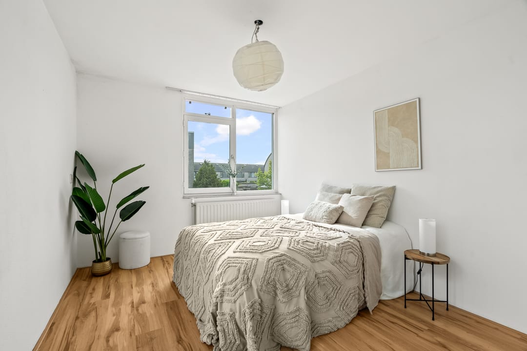 Foto 28 van Aartsbisschop Romerostraat 349