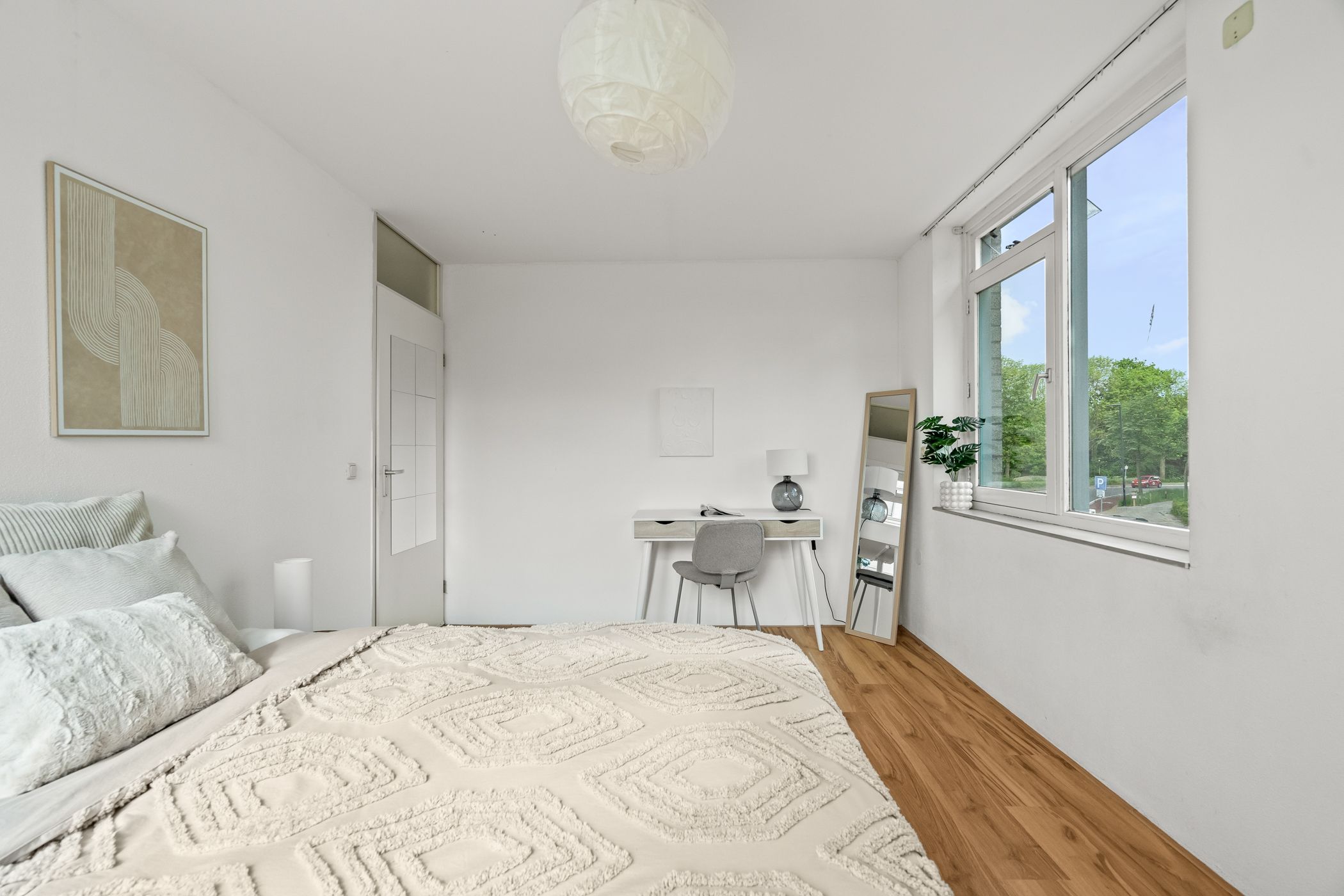 Foto 30 van Aartsbisschop Romerostraat 349