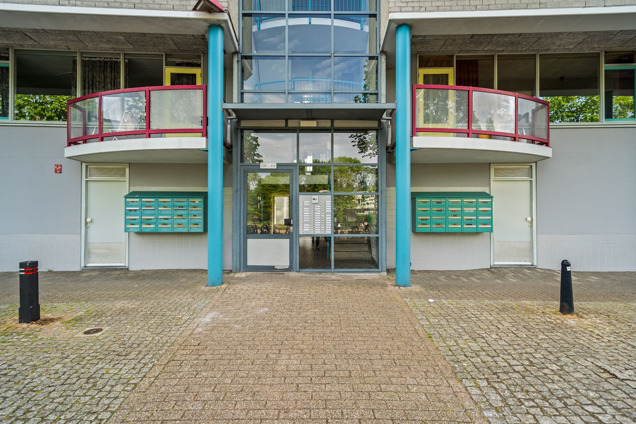 Foto 39 van Aartsbisschop Romerostraat 349