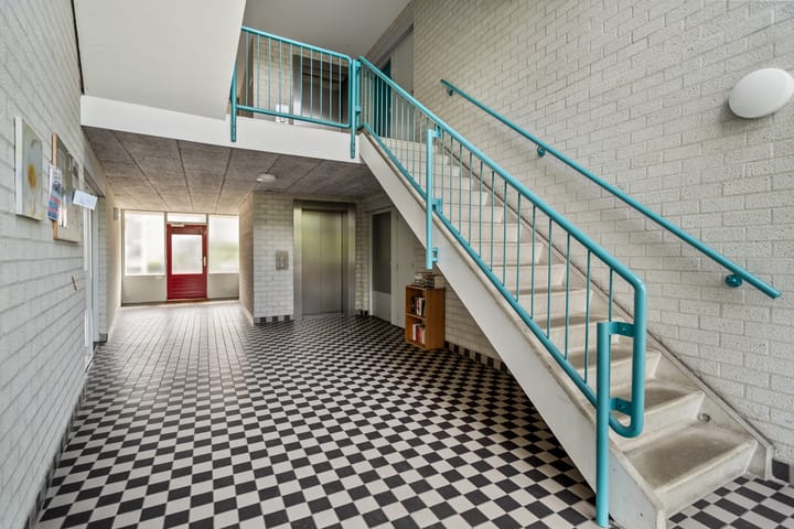 Photo 41 of Aartsbisschop Romerostraat 349