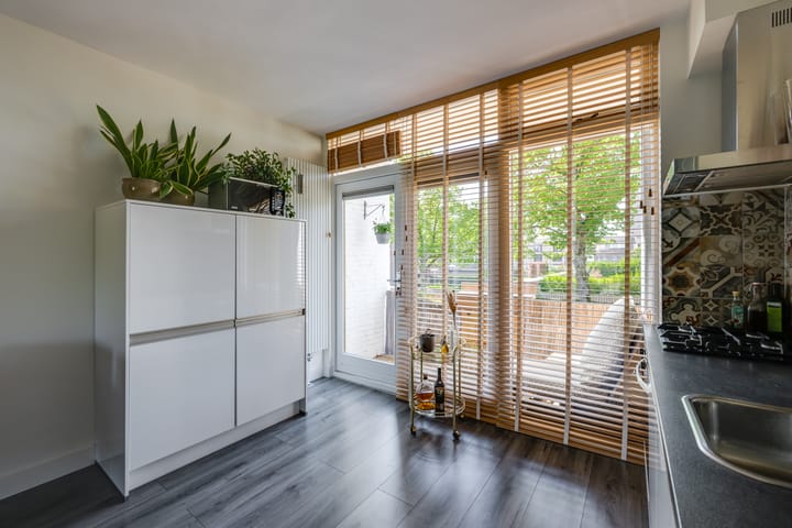 Foto 14 van Edisonstraat 38-A