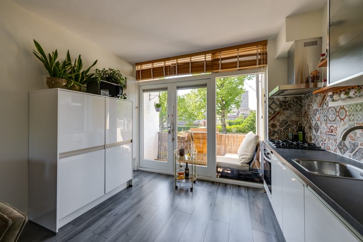 Foto 12 van Edisonstraat 38-A