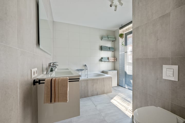 Foto 21 van De Ruyterstraat 22