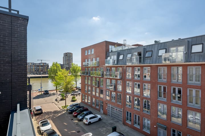 Foto 36 van De Ruyterstraat 22