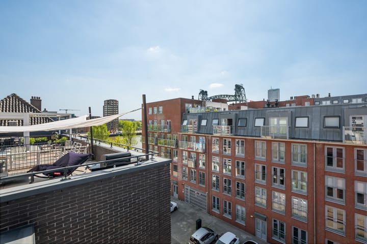 Foto 39 van De Ruyterstraat 22