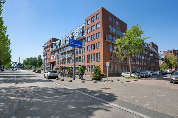 Foto 44 van De Ruyterstraat 22