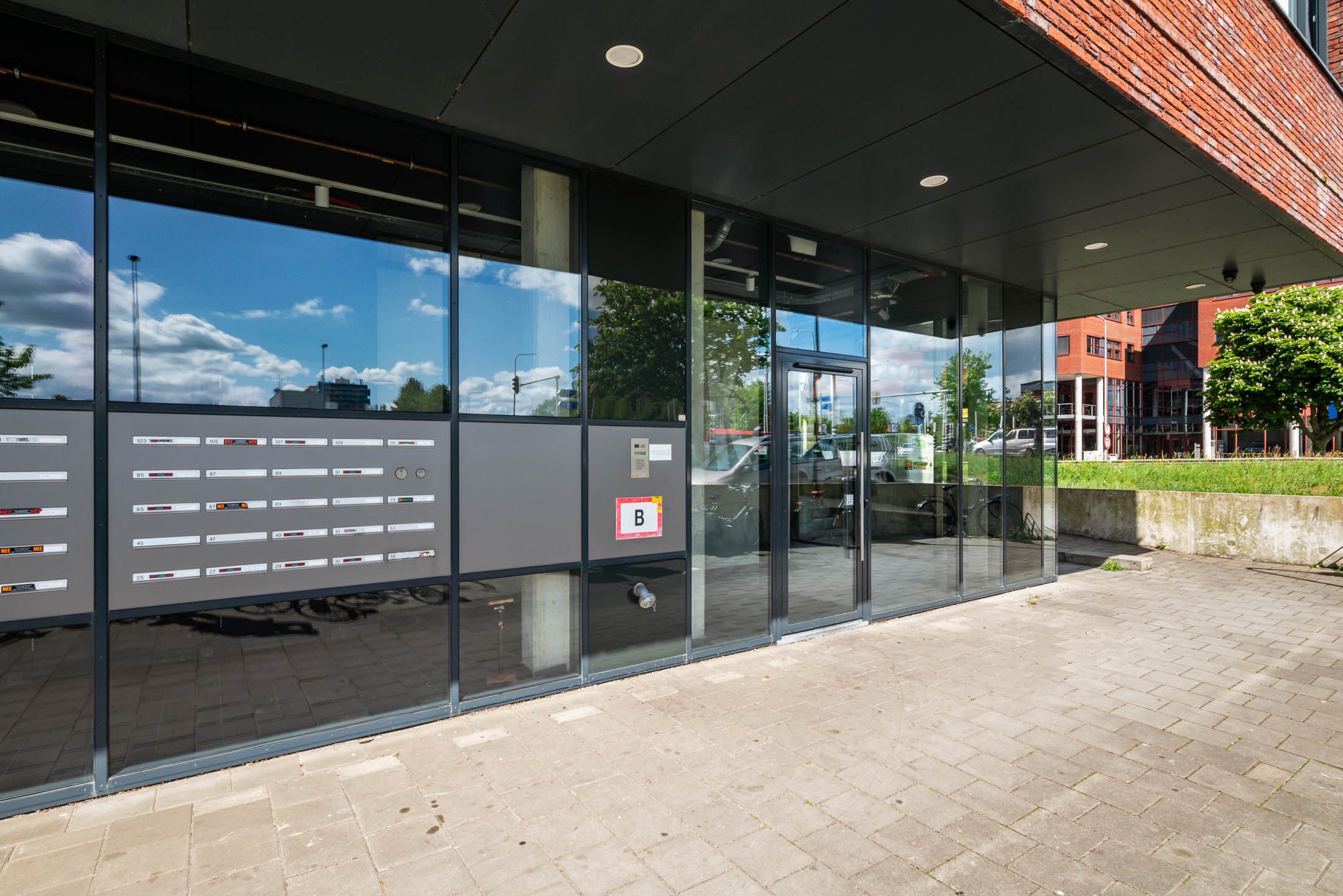 Photo 9 of Pieter van Musschenbroekstraat 103