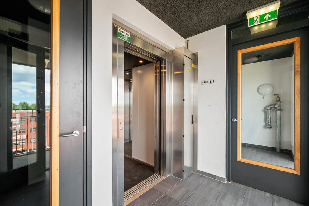 Photo 11 of Pieter van Musschenbroekstraat 103