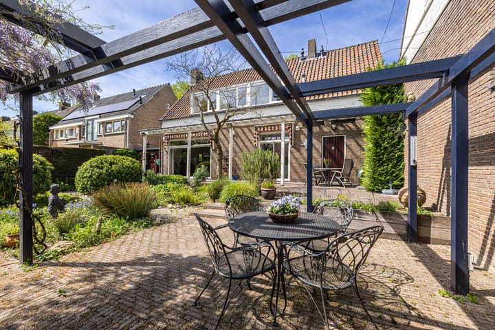 Photo 25 of Burggravenlaan 38