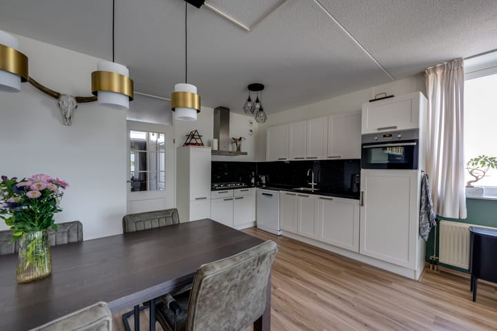 Photo 22 of Majoraan 27