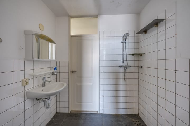 Photo 32 of Majoraan 27