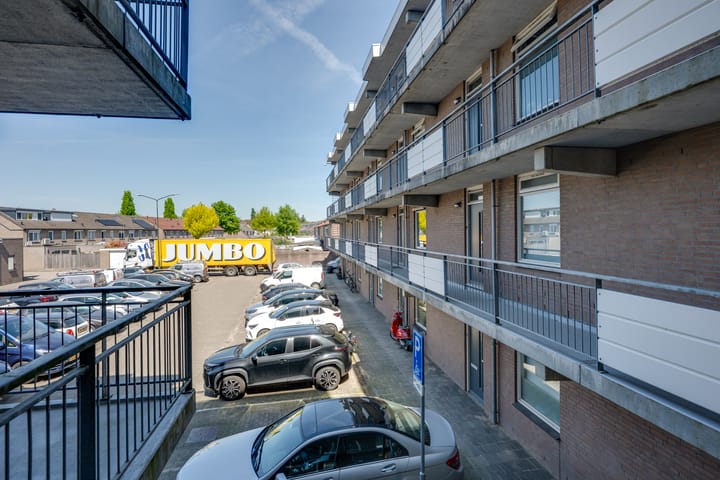 Photo 35 of Majoraan 27