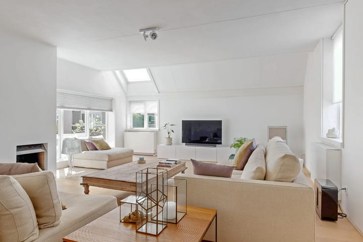 Photo 6 of Vromade 33