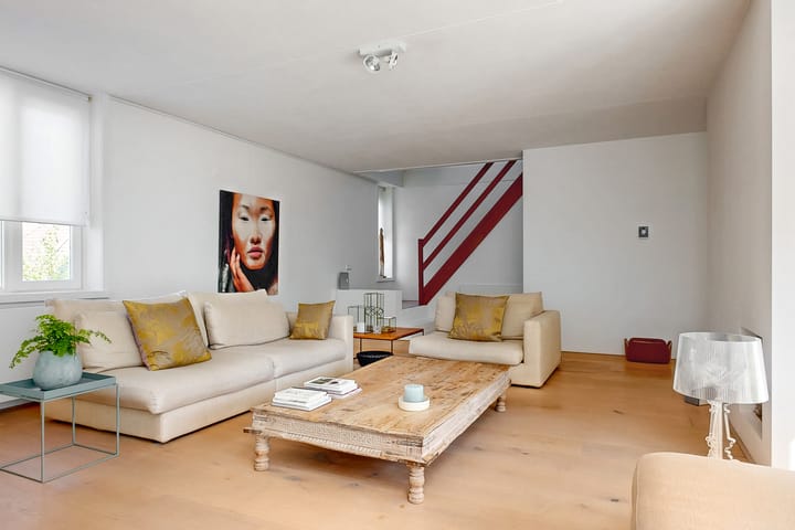 Photo 8 of Vromade 33