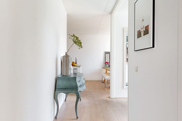 Photo 12 of Vromade 33