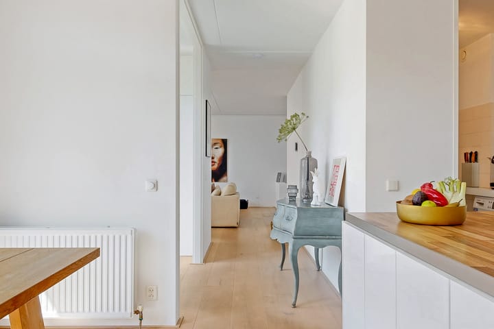 Photo 23 of Vromade 33