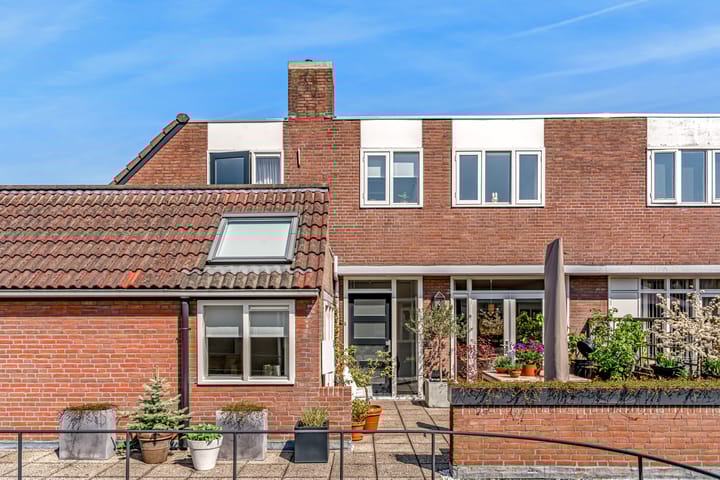 Photo 42 of Vromade 33