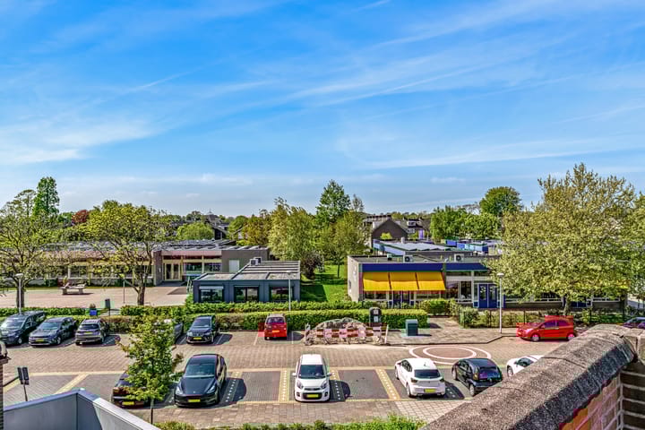 Photo 46 of Vromade 33