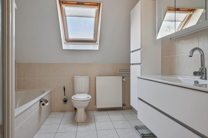 Foto 23 van Anna van Egmondlaan 4