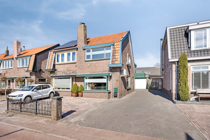 Stationsweg Oost 221