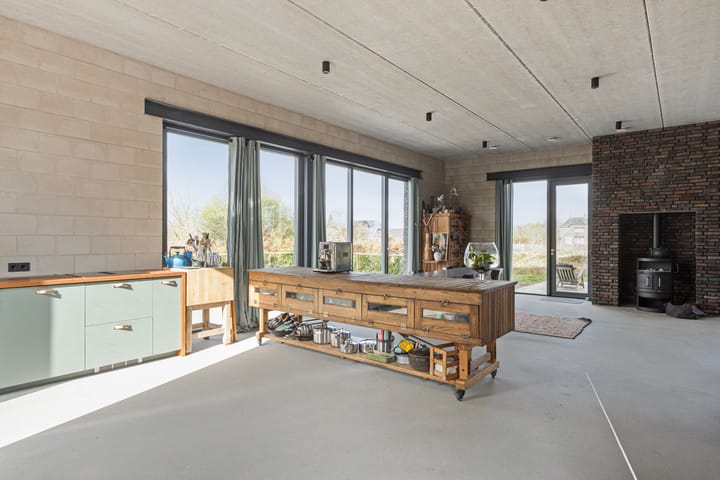 Photo 11 of Alst 1-C