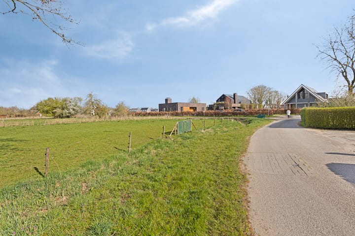 Photo 30 of Alst 1-C