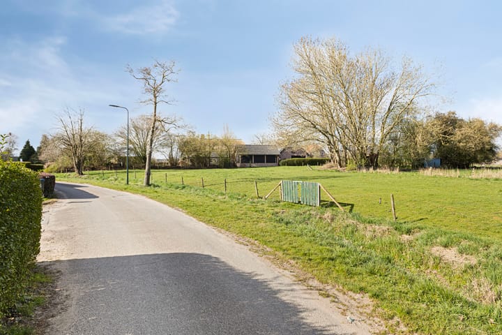 Photo 32 of Alst 1-C