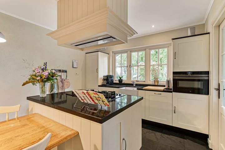 Foto 15 van Strijbeekseweg 52