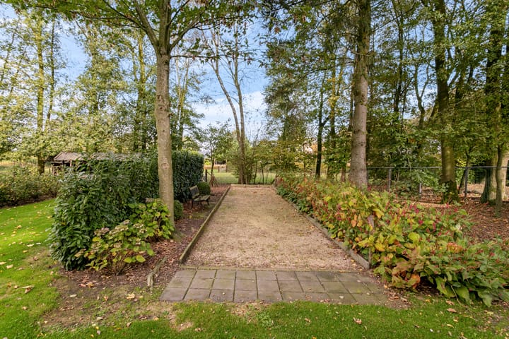 Foto 45 van Strijbeekseweg 52