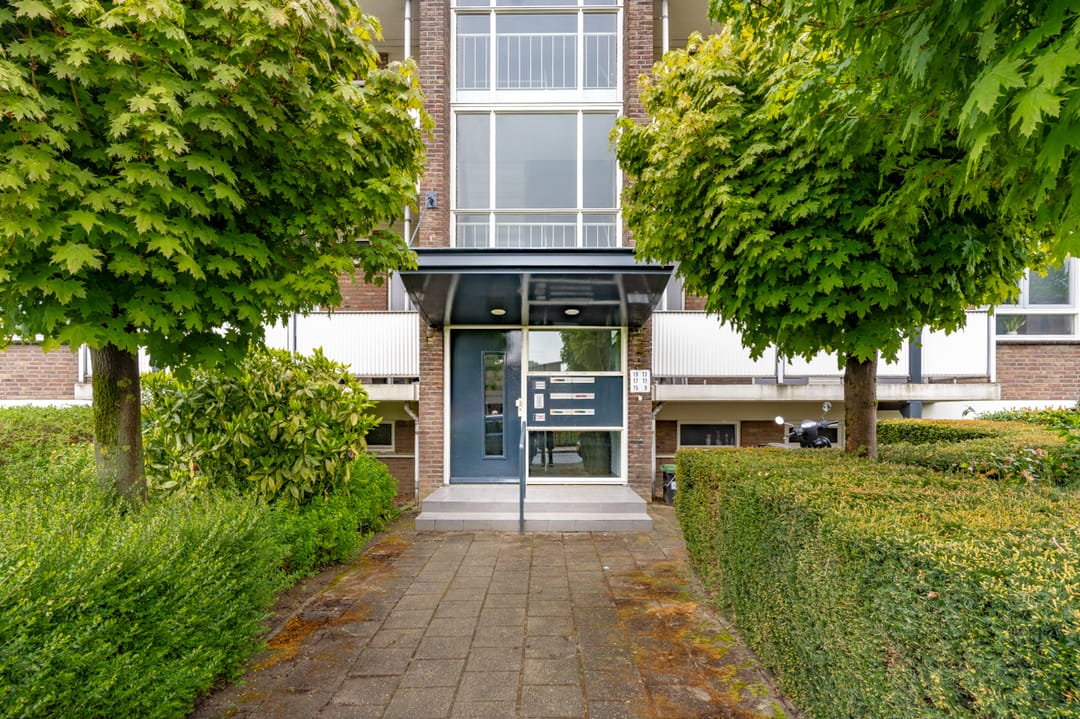 Photo 2 of Frans Erensstraat 11