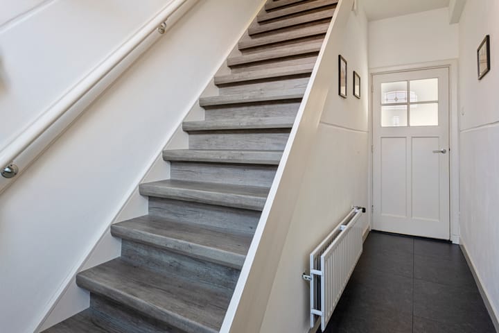 Photo 10 of Emmastraat 47