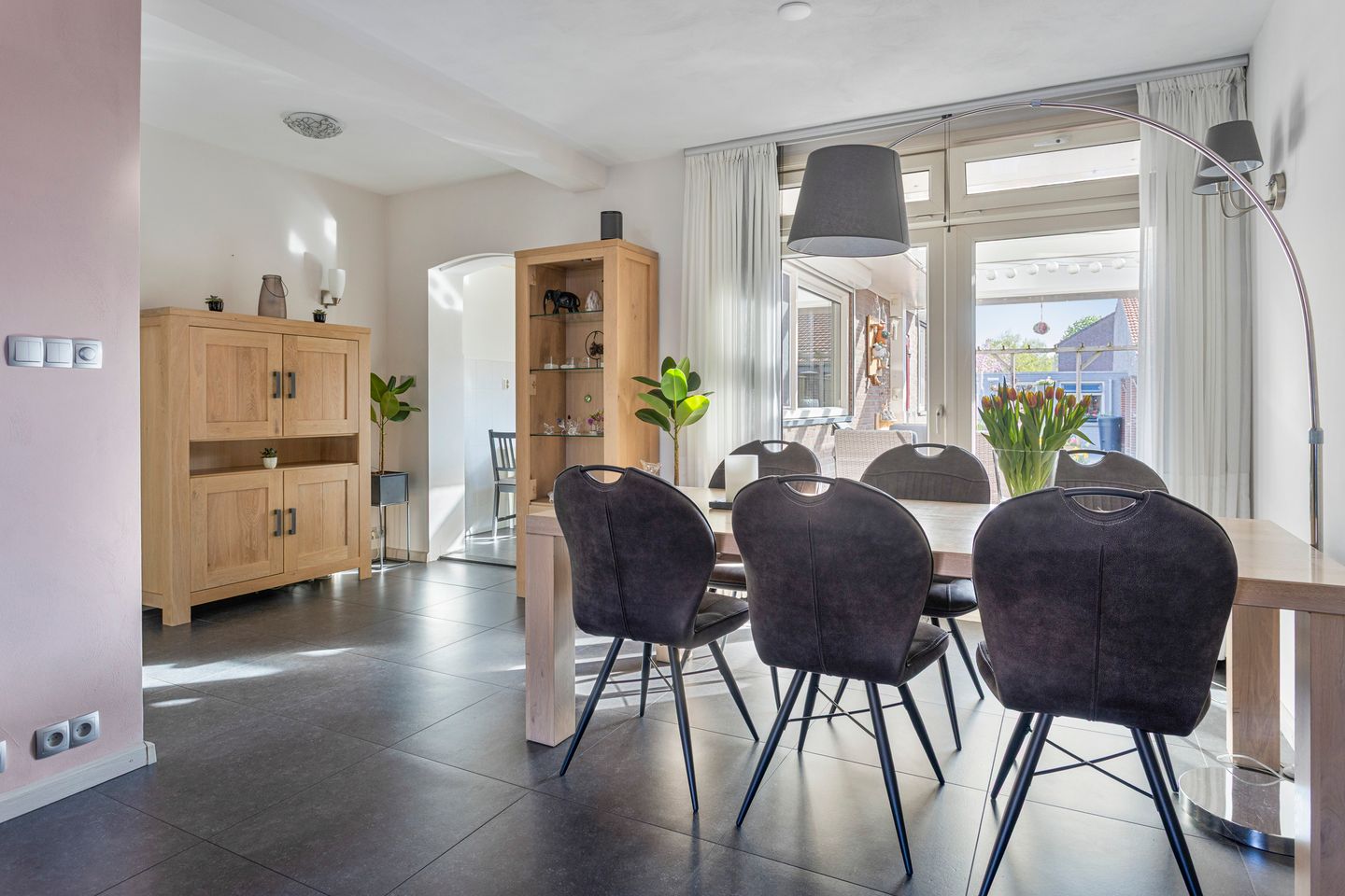 Photo 14 of Emmastraat 47