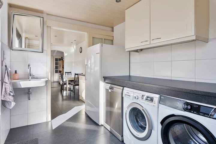 Photo 20 of Emmastraat 47