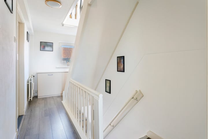 Photo 21 of Emmastraat 47