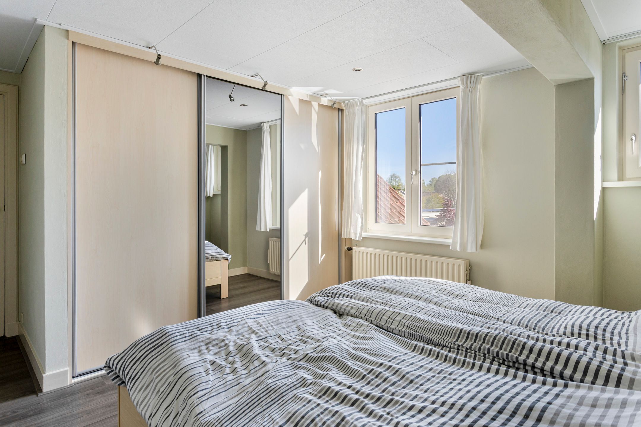 Photo 24 of Emmastraat 47