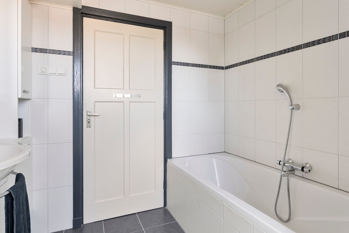 Photo 29 of Emmastraat 47