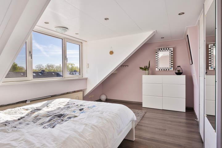 Photo 32 of Emmastraat 47