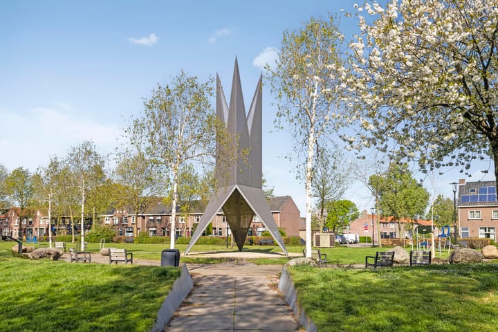 Photo 43 of Emmastraat 47