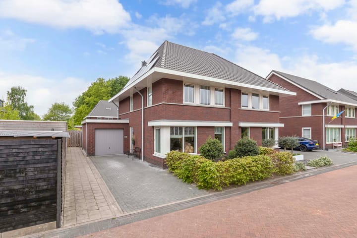 Foto 2 van Rohéstraat 12