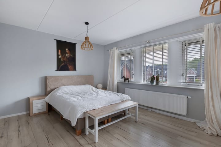 Foto 25 van Rohéstraat 12