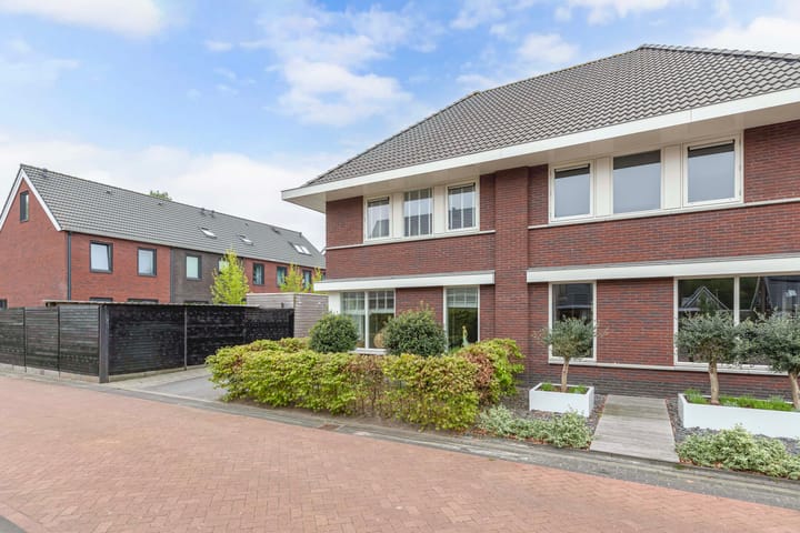 Foto 44 van Rohéstraat 12