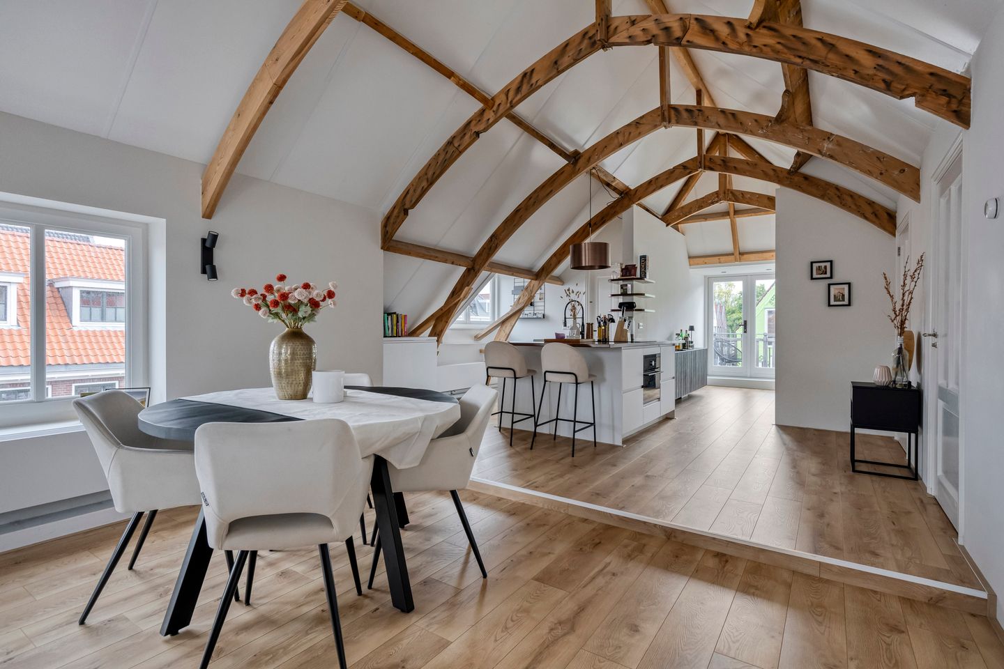 Foto 1 van Langebuurt 17-A