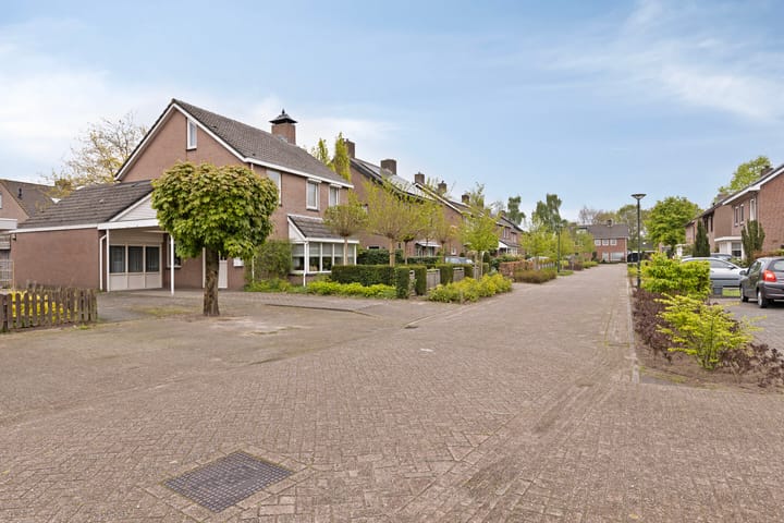 Foto 8 van Duinroosstraat 40