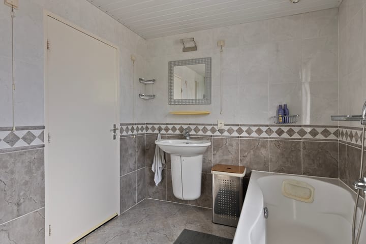 Foto 28 van Duinroosstraat 40