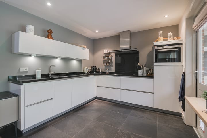 Photo 3 of De Heurne 44